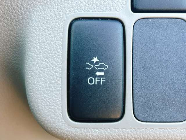 【衝突軽減装置】走行中に前方の車両等を認識し、衝突しそうな時は警報とブレーキで衝突回避と被害軽減をアシスト。より安全にドライブをお楽しみいただけます。