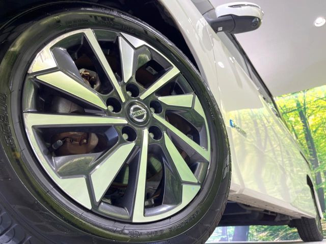 �y�����I�v�V����16�C���`�A���~�z�C�[���z�����I�v�V�����z�C�[���𑕒��B���s���\�̌���ɉ����A�O�ς����X�^�C���b�V���ɂȂ��Ă��܂��B