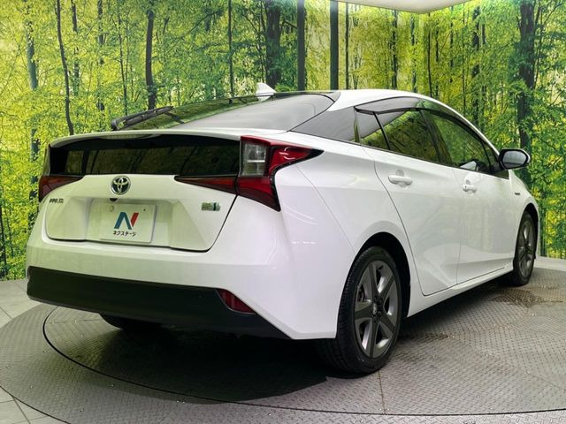 ☆全国のネクステージからお取り寄せが可能※!遠方の店舗に展示してあるクルマが気になる場合も、最寄りの店舗でご覧いただくことが可能です!是非私たちに要望をお聞かせください!※別途費用