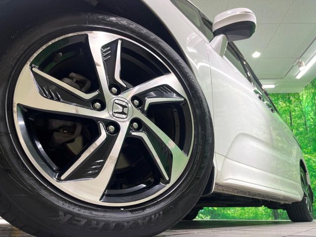 �y����17�C���`�A���~�z�C�[���z�O�ςɃ}�b�`���������A���~�z�C�[���𑕒����Ă���܂��B�e��ЊO�A���~�z�C�[����A�X�^�b�h���X�^�C�����戵�����Ă���܂��B���񂲑��k����������