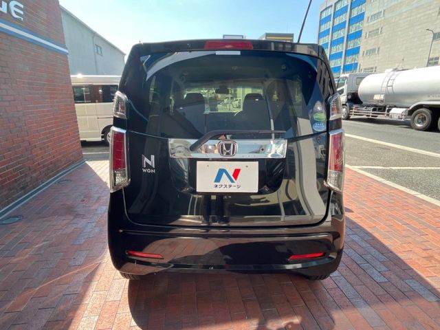 安心の最長10年・走行無制限保証(有償)をご用意。保証内容も充実はもちろん、無料点検&オイル交換や、年中無休の全国・24時間ロードサービスも付帯されておりますのでご安心下さい。