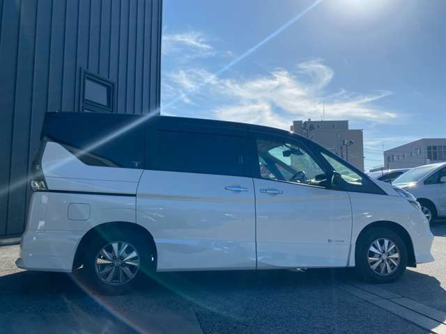 特殊なお車の制作や販売も可能です!(キッチンカーや積載車、ダンプカーやレプリカ車、バスなどなど)流行りのSUVは勿論、EV(電気自動車)やハイブリッド(PHEV含む)も納車実績がございます!何でもご相談を!