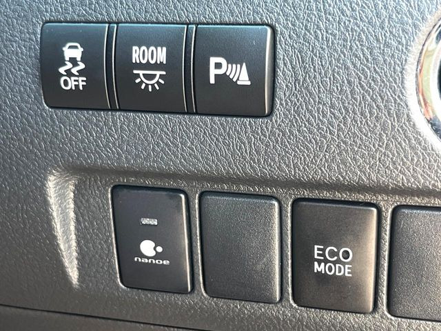 【クリアランスソナー】バンパーに付いたセンサーが障害物を検知!一定の距離に近づくとアラートで教えてくれます♪狭い駐車スペースや車庫入れ時も安心ですね☆