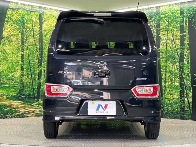 安心の最長10年・走行無制限保証(有償)をご用意。保証内容も充実はもちろん、無料点検&オイル交換や、年中無休の全国・24時間ロードサービスも付帯されておりますのでご安心下さい。