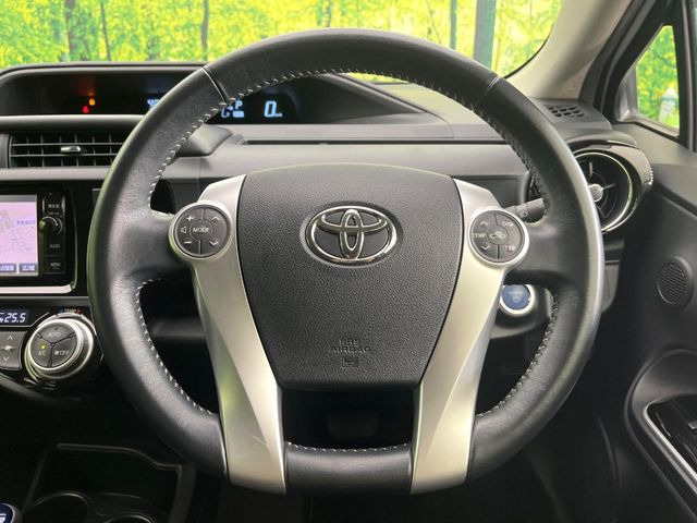 ステアリングも使用感が少なく、きれいな状態となっております♪