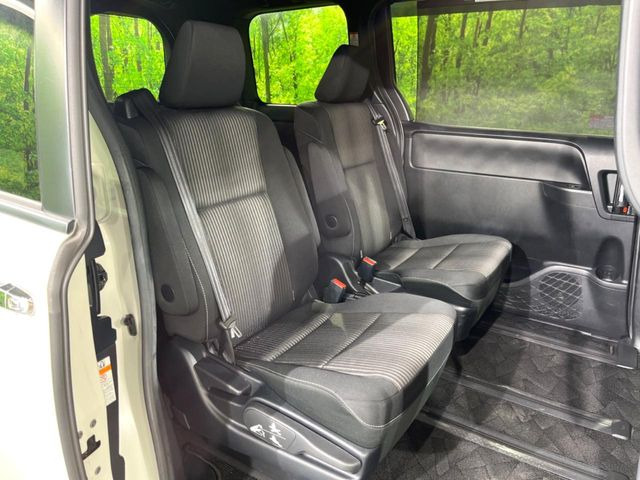 ���ڒ����̓E�H�[�N�X���[�ƂȂ��Ă���܂��B���ڂƎO��ڂ̈ړ�����~�肪�Ƃ��Ă��y�ɂȂ�̂ŁA���~��̍ۂ��X�g���X�������邱�Ƃ͂���܂����