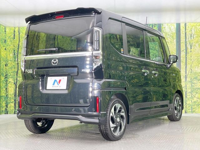 安心の最長10年・走行無制限保証(有償)をご用意。保証内容も充実はもちろん、無料点検&オイル交換や、年中無休の全国・24時間ロードサービスも付帯されておりますのでご安心下さい。