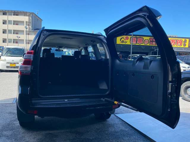 �F���C���^�[���炨�Ԃ�3���ƃA�N�Z�X�֗�!�߂��ɂ͗L���ό��n�̕F���������܂��̂ŁA�ό��ƍ��킹�Ă̂����X���ǂ��ł��ˁ􊈋C���鎩���̃X�^�b�t�����q�l�̂����X�����҂����Ă���܂�!