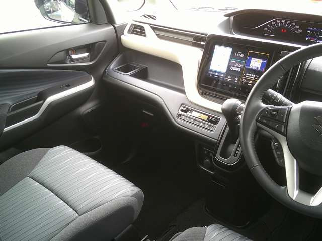 ★鑑定書付きで安心★第三者機関(JAAA日本自動車鑑定協会)のプロ鑑定士によって車輌状態の細かな部分まで鑑定を行なっています!中古車の不安も解消され安心できますね!