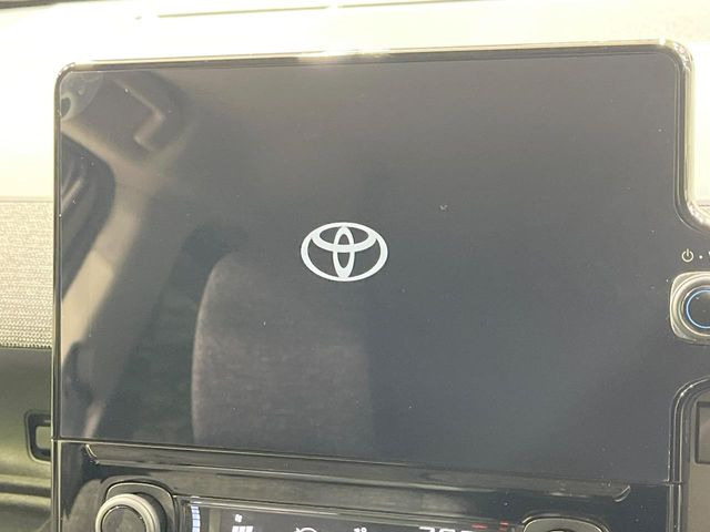 �y10.5�C���` �f�B�X�v���C�I�[�f�B�I�z���ʂ̃f�B�X�v���C��AppleCarPlay��AndroidAuto�����p�\�B�傫�ȉ�ʂŃX�}�z�i�r�A�v���������p���������܂���