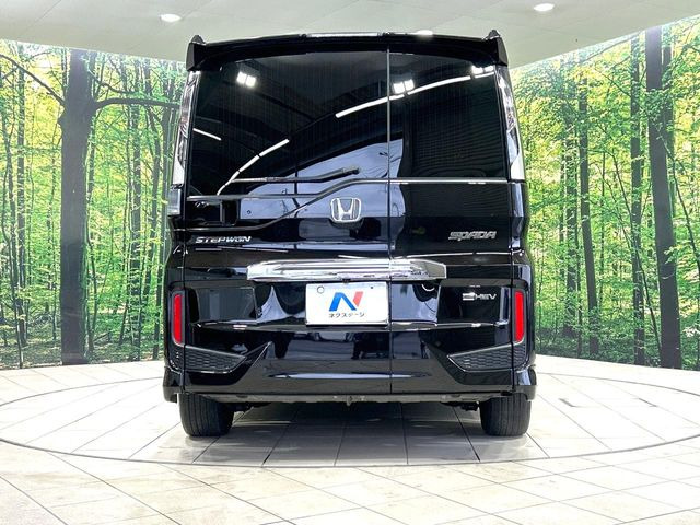 安心の最長10年・走行無制限保証(有償)をご用意。保証内容も充実はもちろん、無料点検&オイル交換や、年中無休の全国・24時間ロードサービスも付帯されておりますのでご安心下さい。