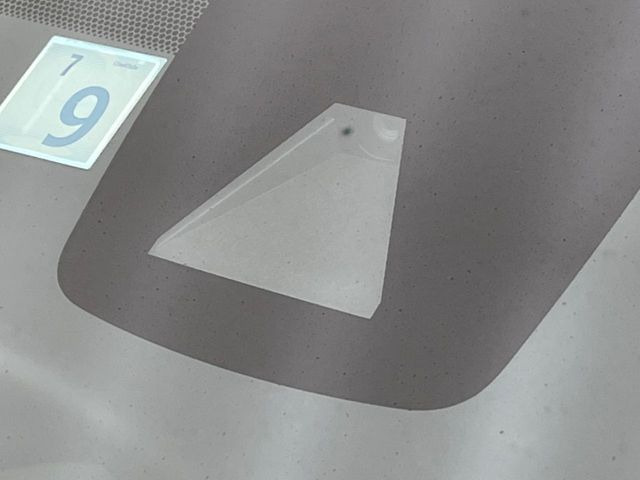 【トヨタセーフティセンス】走行中に前方の車両等を認識し、衝突しそうな時は警報とブレーキで衝突回避と被害軽減をアシスト。より安全にドライブをお楽しみいただけます。