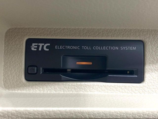 【ETC】高速道路の料金所をストレスなく通過!話題のスポットやサービスエリアに多い「スマートIC」利用時は必須のアイテムです。当店でセットアップを実施、ご納車当日からすぐにご利用いただけます!