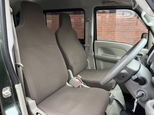 �^�]�ȃV�[�g���͎g�p�������Ȃ��A�ǍD�ȏ�ԂƂȂ��Ă��܂��B���J�Ɏg���Ă������Ƃ��悭�킩��܂��ˁB