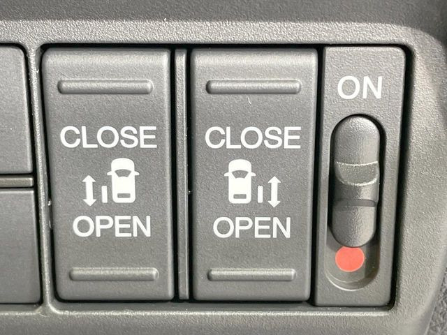 �y�����p���[�X���C�h�h�A�z�X�}�[�g�L�[��^�]�Ȃ̃X�C�b�`�Ō�ȗ����X���C�h�h�A�̊J���\���d��������͂����ăh�A���J����K�v�������A�����Ȃ��q�l�ł��ȒP�ɊJ���߂ł����K�ł���