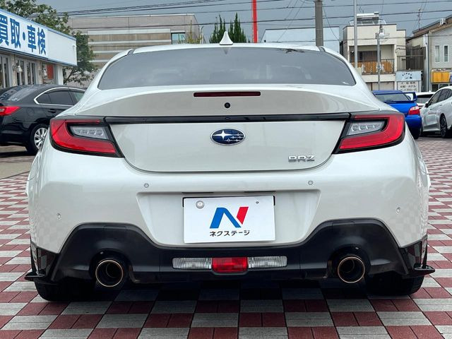 安心の最長10年・走行無制限保証(有償)をご用意。保証内容も充実はもちろん、無料点検&オイル交換や、年中無休の全国・24時間ロードサービスも付帯されておりますのでご安心下さい。