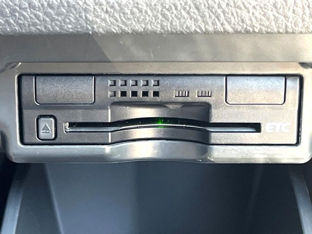 【ETC】高速道路の料金所をストレスなく通過!話題のスポットやサービスエリアに多い「スマートIC」利用時は必須のアイテムです。当店でセットアップを実施、ご納車当日からすぐにご利用いただけます!