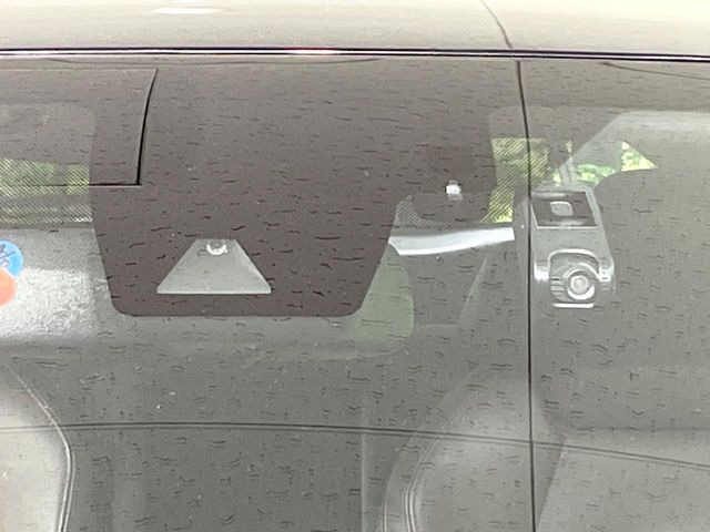 �y�g���^�Z�[�t�e�B�Z���X�z���s���ɑO���̎ԗ�����F�����A�Փ˂������Ȏ��͌x��ƃu���[�L�ŏՓˉ���Ɣ�Q�y�����A�V�X�g�B�����S�Ƀh���C�u�����y���݂��������܂��B