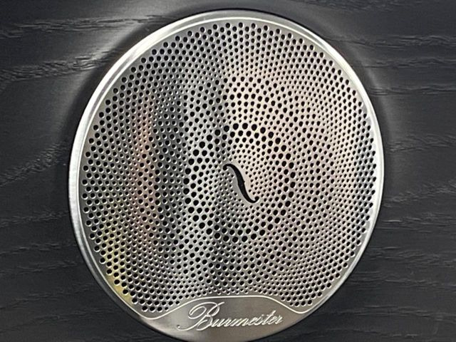 ��Burmester�T���E���h�V�X�e��:�n�C�G���h�I�[�f�B�I��僁�[�J�[����|����Ԑ�p�̃v���~�A���X�s�[�J�[�𑕔��B�����̃X�s�[�J�[����A���̗������܂ŕ����鍂�i���ȉ��y�����y���݂��������܂��B