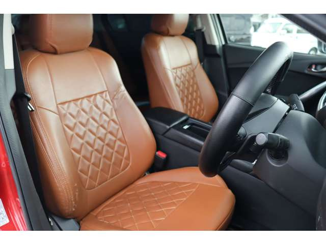 お客様に気持ちよく乗っていただけるように、一台一台心を込めて綺麗にしております!!