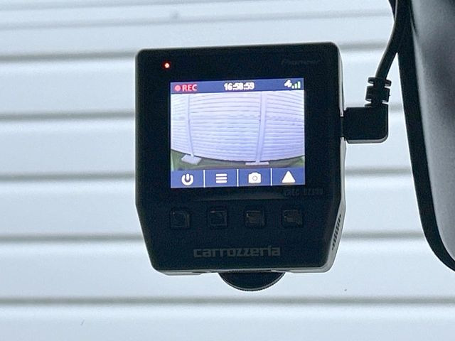 �y�h���C�u���R�[�_�[�z���S�E���S�ȃJ�[���C�t�ɕK�{�̃h���C�u���R�[�_�[�𑕔�!���s���͂������A������^�]�⎖�̂ɑ��������ۂ̏󋵂��f���ŋL�^���A����̃��X�N�ɔ����܂��B