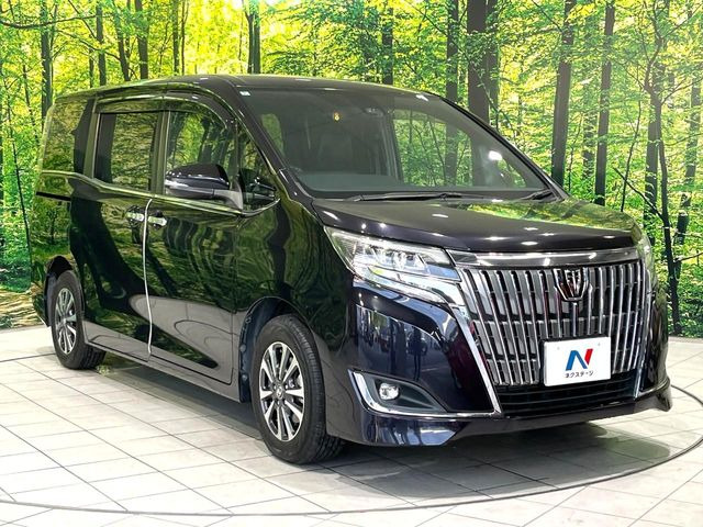 高透明度のガラス皮膜で撥水はもちろん、上質なツヤ・光沢を実現。紫外線や酸性雨から大切な愛車を保護し、色あせ・劣化を防止。「弾スプラッシュコート」、「弾プリミッサコート」からお選びいただけます。