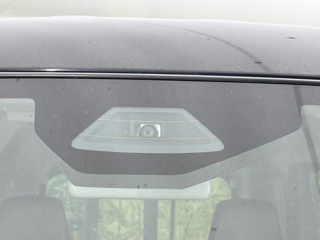 【セーフティサポート】走行中に前方の車両等を認識し、衝突しそうな時は警報とブレーキで衝突回避と被害軽減をアシスト。より安全にドライブをお楽しみいただけます。