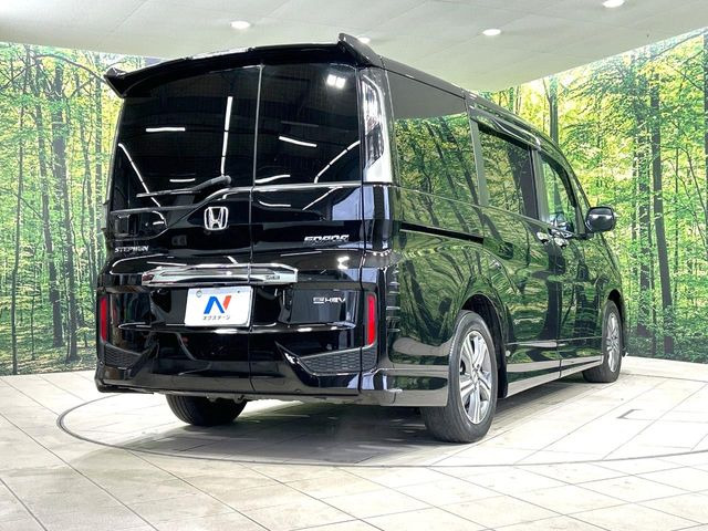 ☆全国のネクステージからお取り寄せが可能※!遠方の店舗に展示してあるクルマが気になる場合も、最寄りの店舗でご覧いただくことが可能です!是非私たちに要望をお聞かせください!※別途費用