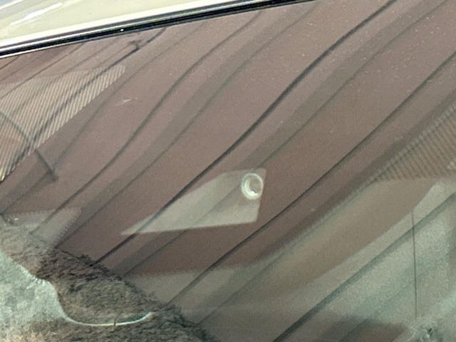 �y�C���e���W�F���g�G�}�[�W�F���V�[�u���[�L�z�t�����g�J�����őO���̎ԗ�����s�҂����m�B�Փ˂������Ȏ��͏Փ˔�Q�y���u���[�L���쓮�A�Փˉ�����T�|�[�g�B�����S�Ƀh���C�u�����y���݂��������܂��B