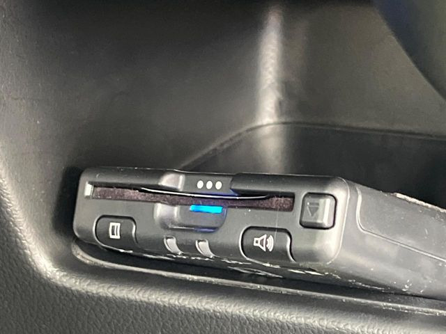 【ETC】高速道路の料金所をストレスなく通過!話題のスポットやサービスエリアに多い「スマートIC」利用時は必須のアイテムです。当店でセットアップを実施、ご納車当日からすぐにご利用いただけます!運転席シ