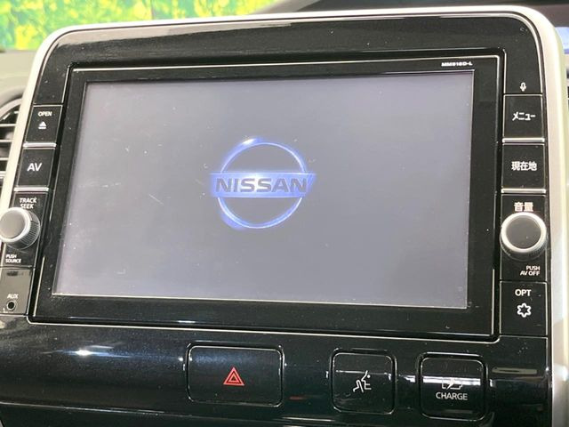 �y�����i�r�z�l�C�̏����i�r�𑕔����Ă���܂��B�i�r�̎g���₷���͂������A�I�[�f�B�I�@�\���[��!�L�����v�◷�s�͂������A�ʋ΂┃�����ȂǕ��i�̃h���C�u���y�����Ȃ�͂���