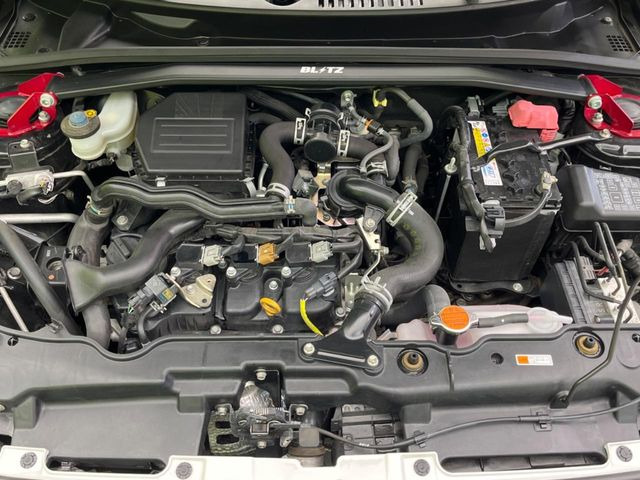 親切・丁寧な専門メカニックスタッフが応対!・車検・点検整備・事故等の修理などアフターサービスも安心。お車のカスタマイズもネクステージのサービススタッフまでご相談ください!