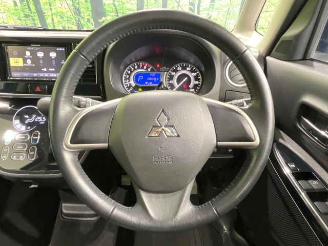 �y�����v�����X�e�A�����O�z�㎿�Ȋv���g�p���邱�ƂŁA��ɂ����������݂ƂĂ��^�]���₷���n���h���ł���