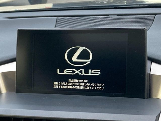 NX200t Fスポーツ