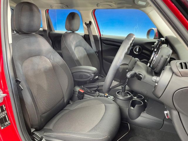 ���V�[�g�̎g�p��:�j��E�ւ�������Ȃ��A�����̒ʂ肫�ꂢ�ȏ�Ԃ��ێ����Ă���܂��B�܂��A�����N���[�j���O�E�R�[�e�B���O�����p�����������܂��B