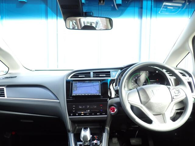 �C���p�l�摜�ɂȂ�܂��B�ԓ��͐��Ǝ҂ɂĎ����N���[�j���O�{�H�ς݂Ȃ̂ŁA��ϐ����ł��B