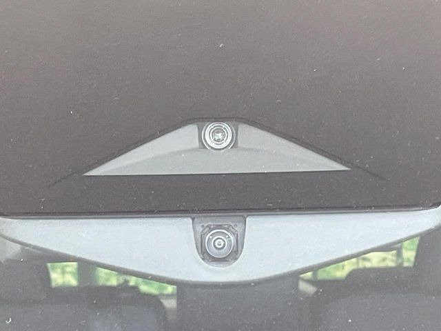 �y�C���e���W�F���g�G�}�[�W�F���V�[�u���[�L�z�t�����g�J�����őO���̎ԗ�����s�҂����m�B�Փ˂������Ȏ��͏Փ˔�Q�y���u���[�L���쓮�A�Փˉ�����T�|�[�g�B�����S�Ƀh���C�u�����y���݂��������܂��B