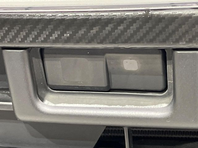 �y�X�}�[�g�A�V�X�g�z���s���ɑO���̎ԗ�����F�����A�Փ˂������Ȏ��͌x��ƃu���[�L�ŏՓˉ���Ɣ�Q�y�����A�V�X�g�B�����S�Ƀh���C�u�����y���݂��������܂��B