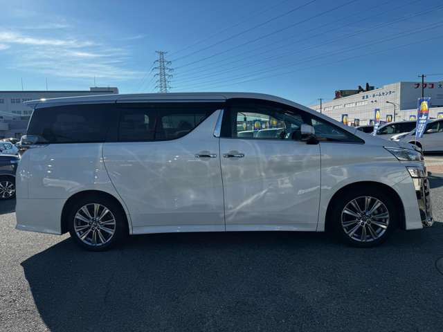 ���J�[�i�r�A�A���~�z�C�[���AHID���C�g���̃J�[�p�i��������舵���Ă��܂�������]������΂��Ђ����k����������