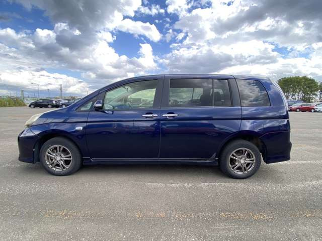 当店は車の品質に自信を持っています!なので、さまざまな角度から70枚以上のお写真載せています。