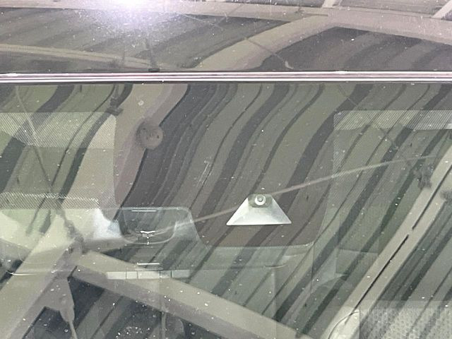 �y�C���e���W�F���g�G�}�[�W�F���V�[�u���[�L�z�t�����g�J�����őO���̎ԗ�����s�҂����m�B�Փ˂������Ȏ��͏Փ˔�Q�y���u���[�L���쓮�A�Փˉ�����T�|�[�g�B�����S�Ƀh���C�u�����y���݂��������܂��B