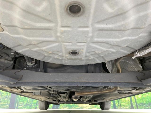 下回りがきれいなうちに、防錆加工の施工がオススメ。降雪地域はもちろん、沿岸部にお住いの方や、趣味でマリン・ウィンタースポーツをされる方にご好評いただいております。