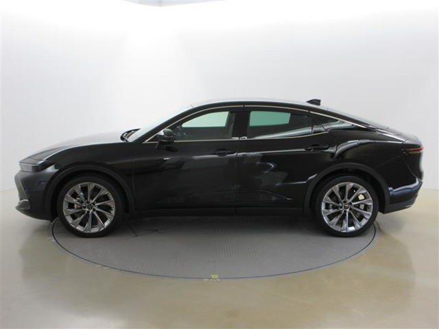 クラウンクロスオーバー2.5 G アドバンスト レザー パッケージ E-Four 4WD