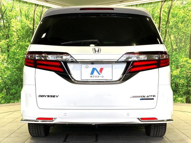 安心の最長10年・走行無制限保証(有償)をご用意。保証内容も充実はもちろん、無料点検&オイル交換や、年中無休の全国・24時間ロードサービスも付帯されておりますのでご安心下さい。