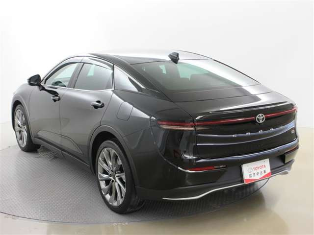 クラウンクロスオーバー2.5 G アドバンスト レザー パッケージ E-Four 4WD