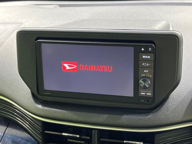 �y�����i�r�z�l�C�̏����i�r�𑕔����Ă���܂��B�i�r�̎g���₷���͂������A�I�[�f�B�I�@�\���[��!�L�����v�◷�s�͂������A�ʋ΂┃�����ȂǕ��i�̃h���C�u���y�����Ȃ�͂���