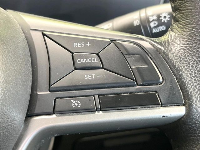 �y�N���[�Y�R���g���[���z�������H�����N���N���s�B�A�N�Z���𗣂��Ă���葬�x�ő��s���ł��A�������^�]���̕��S���y��!�����E�������ȒP�ȃX�C�b�`����Œ����ł��܂��B