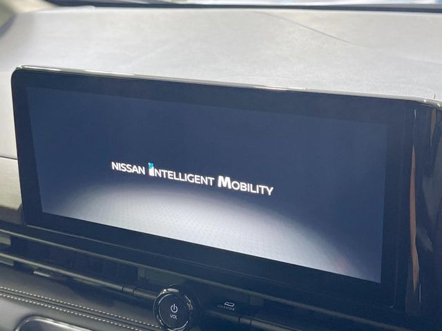 �y���[�J�[����12.3�^�i�r�z�C���e���A�ɗn�����ރX�^�C���b�V���ȁu��p�݌v�v���[�J�[�i�r�𑕔��􎋔F���⑀�쐫�ȂǊ�{���\�ɂ��D��A���㎿�ȃJ�[���C�t�����y���݂��������܂��B