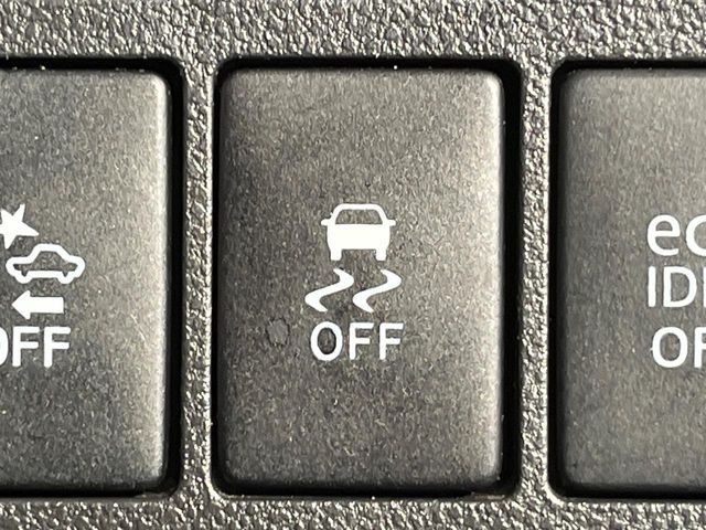 �y������h�~���u�z�ԗ��̉���������m����ƁA�����I�Ɏԗ��̐i�s������ۂ悤�Ɏԗ��𐧌䂵�܂��B�J�̓��ȂǊ���₷���H�ʏ󋵂ł����S�ȉ^�]���\�ł��B