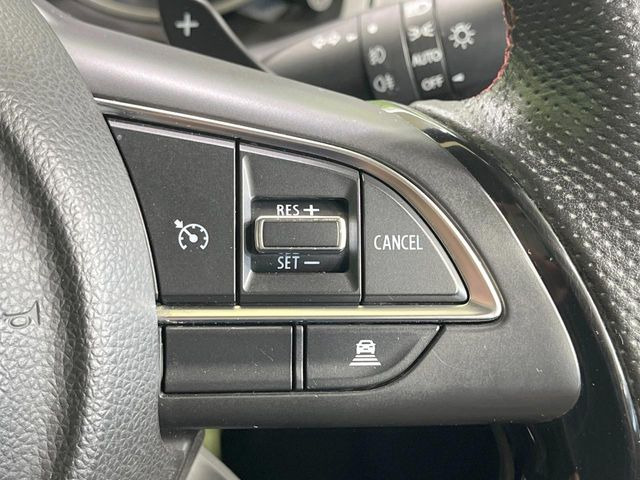 �y�N���[�Y�R���g���[���z�������H�����N���N���s�B�A�N�Z���𗣂��Ă���葬�x�ő��s���ł��A�������^�]���̕��S���y��!�����E�������ȒP�ȃX�C�b�`����Œ����ł��܂��B